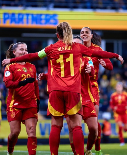 Alexia Putellas celebra el gol contra Suecia en Gotemburgo